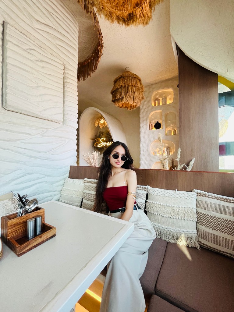 palak_sawant03, food vlogger